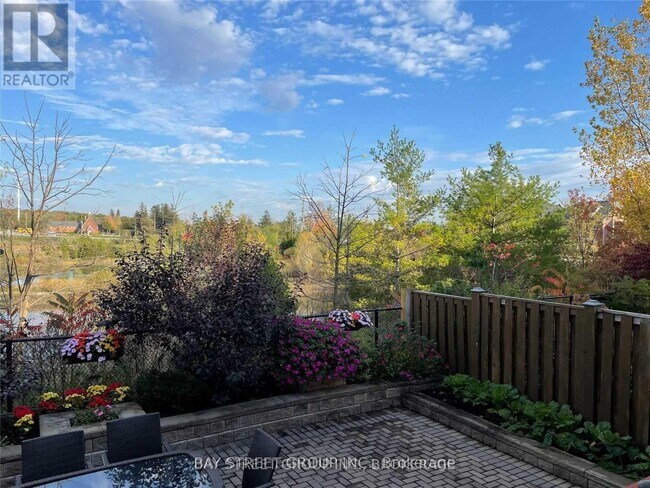 Photo - 56 Albright Crescent