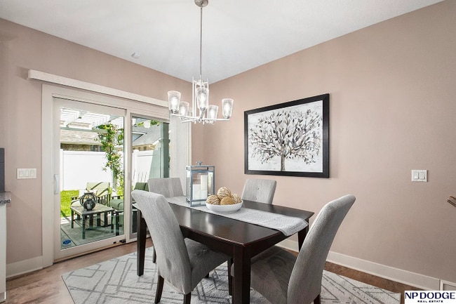 Photo - 5138 Dodge St