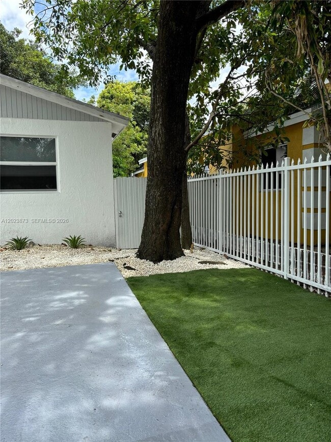 Photo - 4727 NW 5th Ave