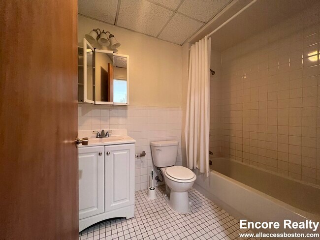 Photo - 195 Park Dr Unidad E