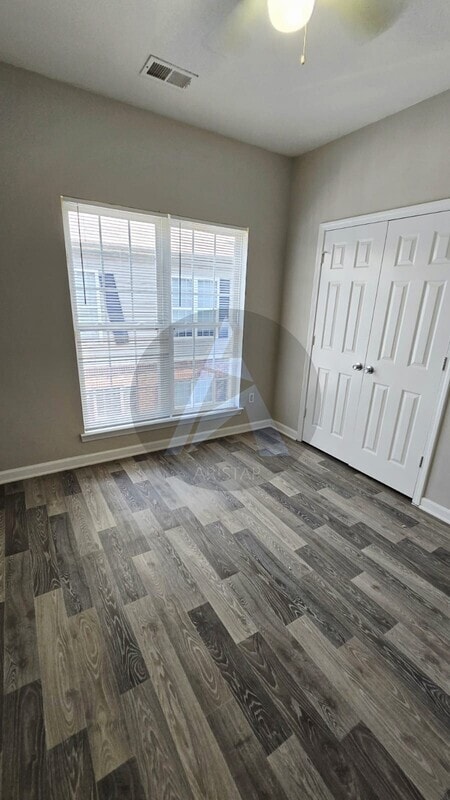 Building Photo - 1651 Massachusetts St SW Rental