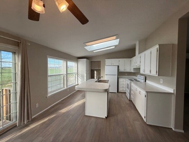 Photo - 5556 Rock Rd