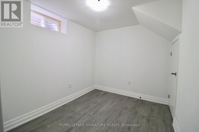 Photo - 309 Cranbrook Dr