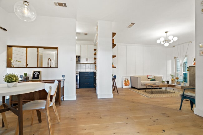 Building Photo - 5616 Preston Oaks Rd Unit 1601 Rental