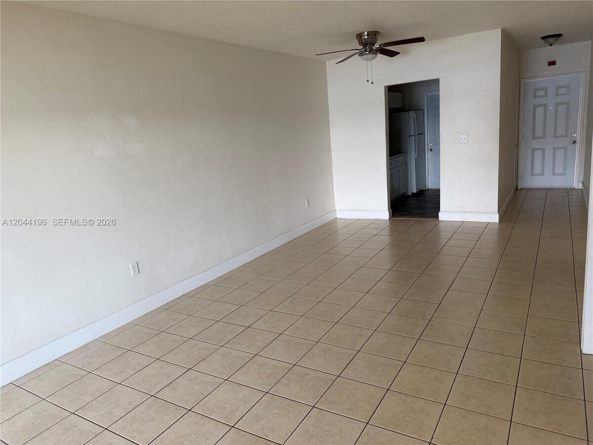 Photo - 19001 NE 2nd Ave Unit 1404