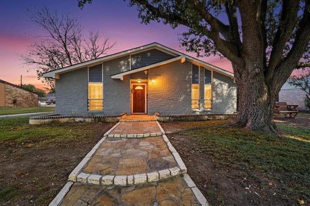 Photo - 4006 Mayflower Dr