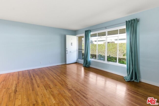 Photo - 853 12th St Unit B