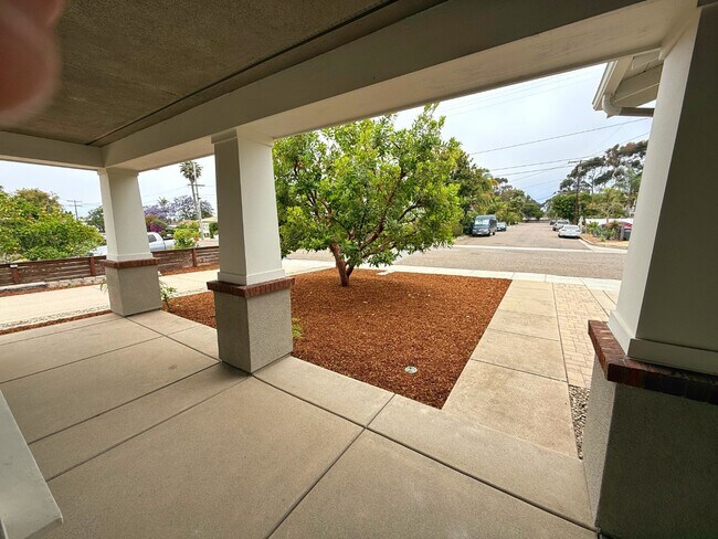 1099 Buena Vista Way