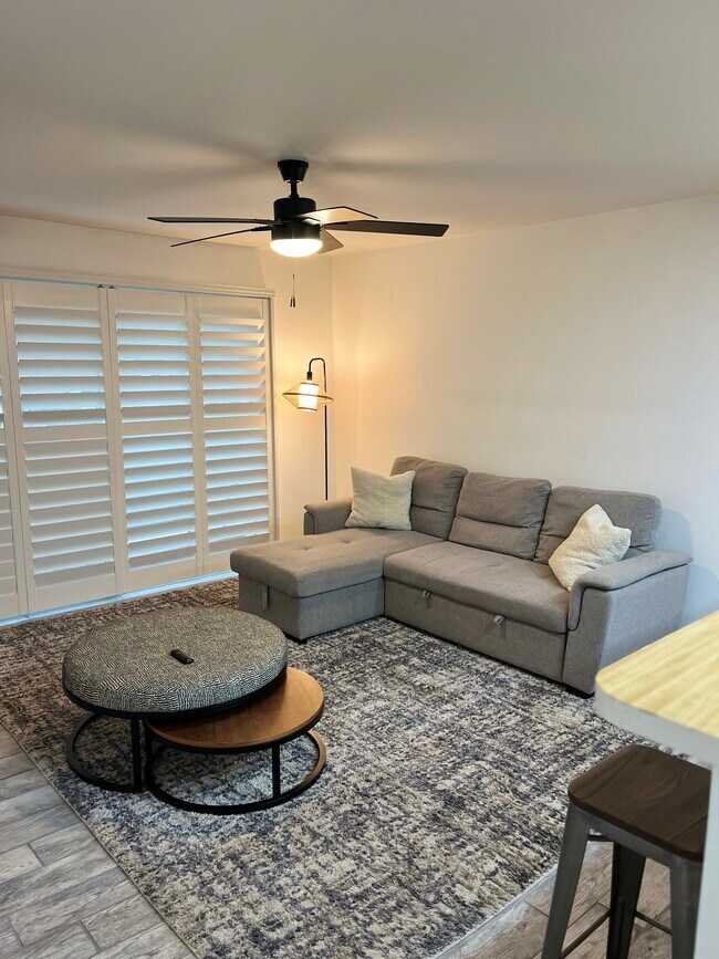 Photo - 363 Newport Ave Unidad 104 Rental