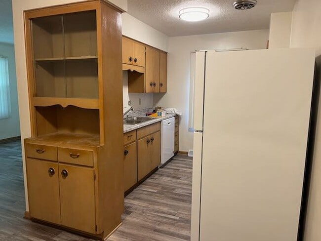 Photo - Brick 1 BR 1 BA duplex with hardwood floors in nice residential neighborhood