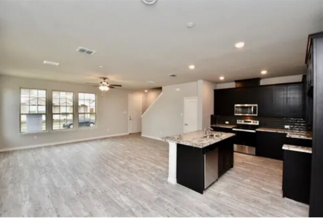 Photo - 3401 Solana Cir