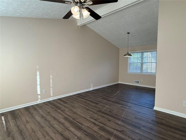 Photo - 10111 Settlers Grove Rd NE