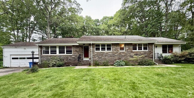 Building Photo - 15 Highland Rd Rental