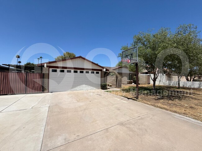 Photo - 5702 W Royal Palm Rd