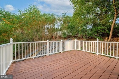 Photo - 434 W 5th Ave