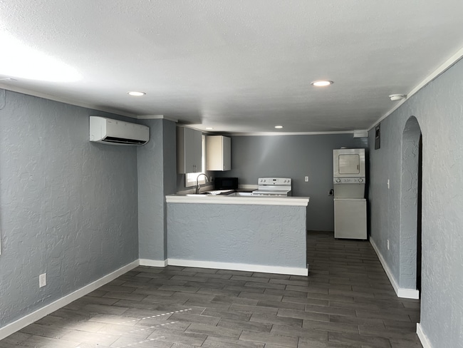 Building Photo - 407 S 5th St Unit 1
