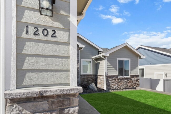 Photo - 1202 Phipps Ave