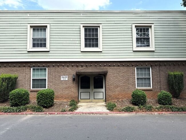 Building Photo - T.R. Lawing Realty Property Rental