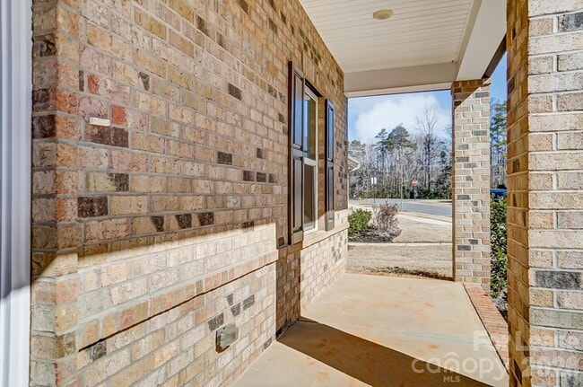 Photo - 3026 Lisburn St