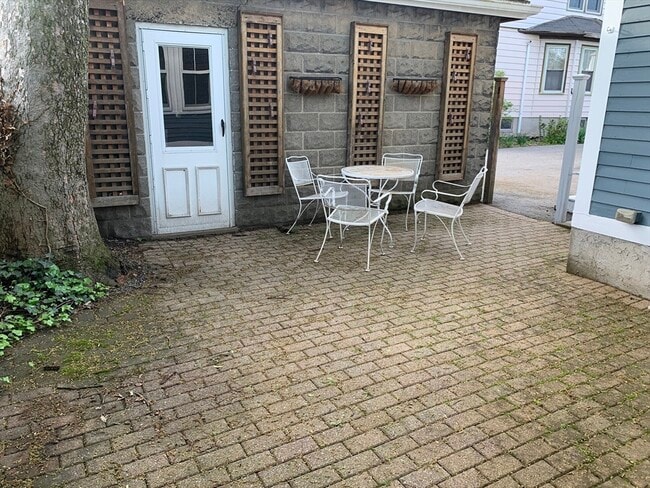 Photo - 38 Park St Unit B