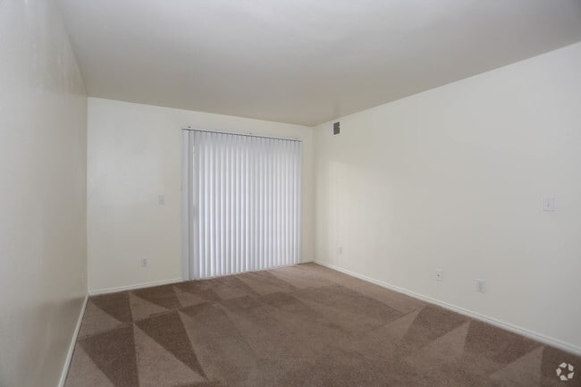 Photo - Country Oaks