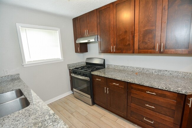 Photo - 12402 Industrial Rd