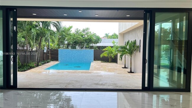 Photo - 1700 NE 18th St