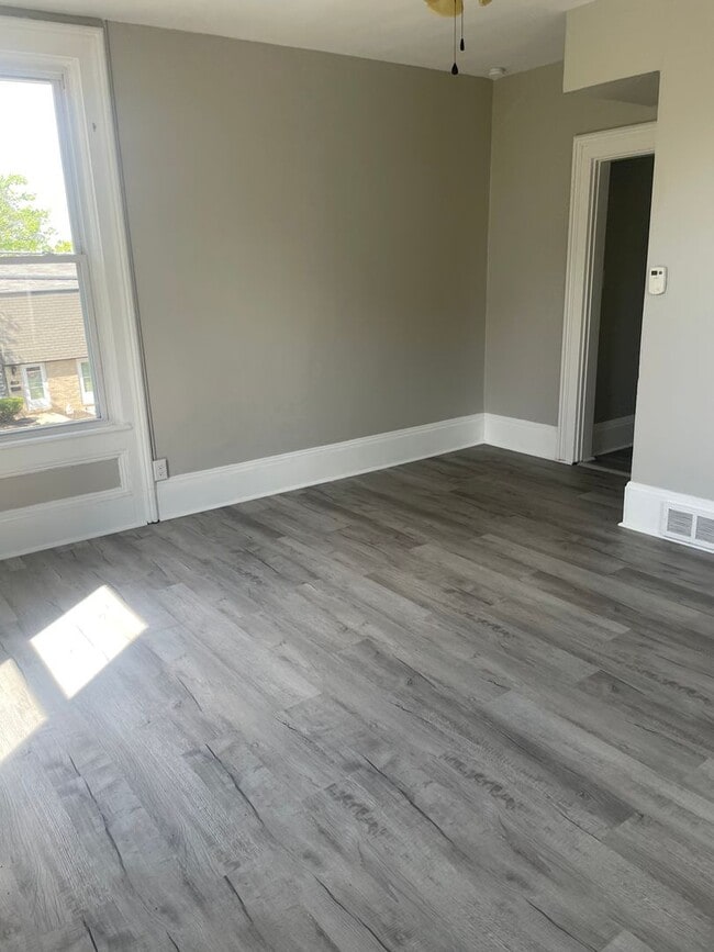 Photo - Oakland827 Unidad 827 1/2