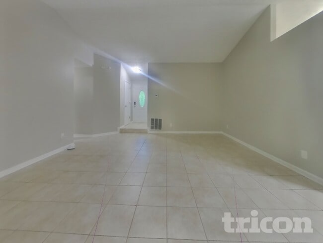 Photo - 811 Riverstone Ln