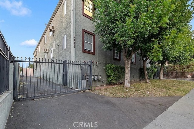 Photo - 7137 Greeley St Apartamento Unidad 7