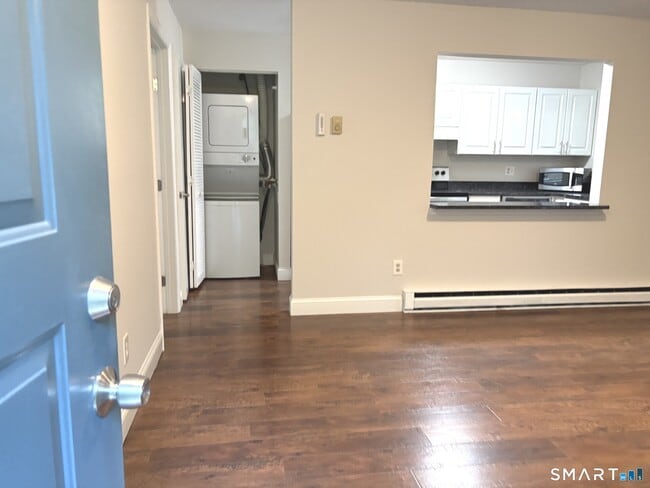 Photo - 19 Somers St Unit B8