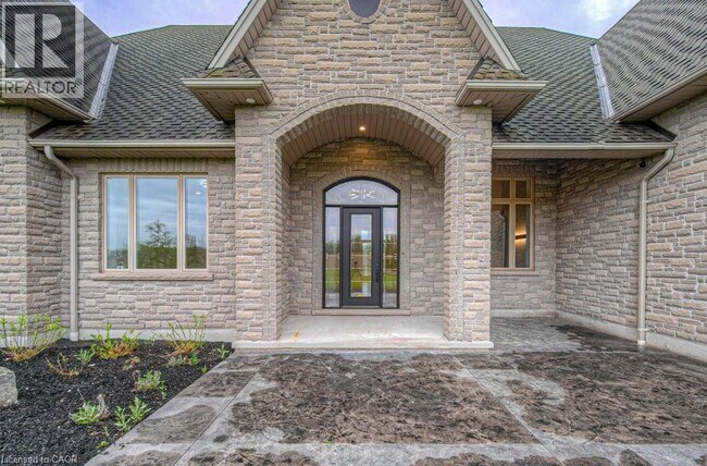 Photo - 2930 Notre Dame Dr