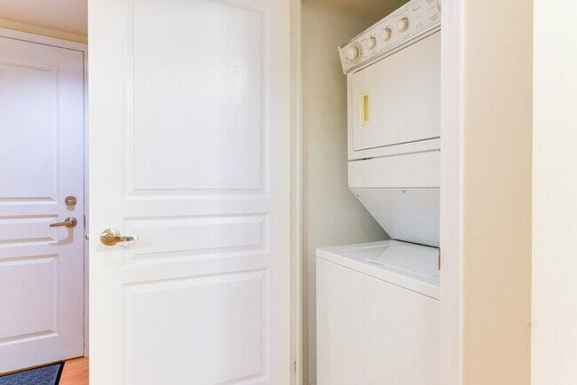 Photo - 224 Richmond St W Unit SI ID1034889P