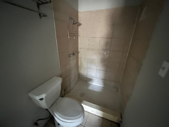 Photo - 5325 Queen Mary Ln