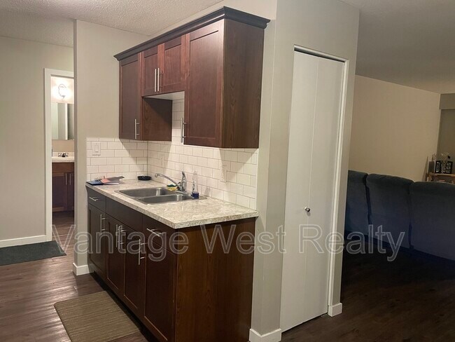 Photo - 235-235 Husch Rd