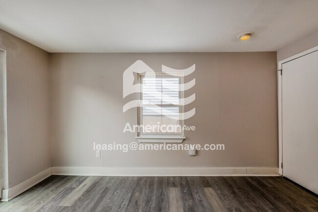 Photo - 835 Steuben St