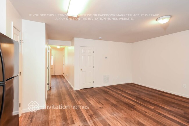 Photo - 112 Village Pkwy