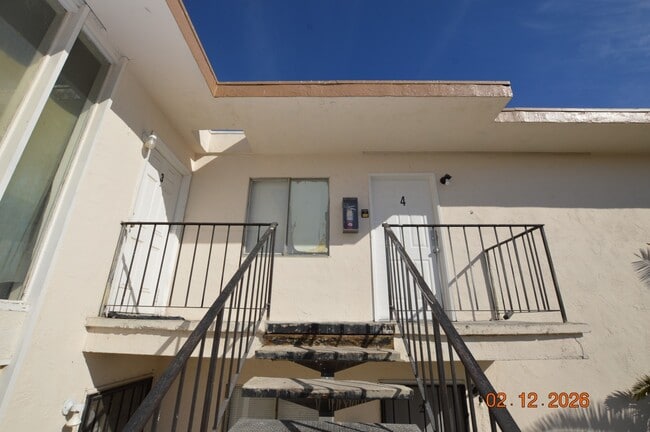 1458 Sombrero Dr Unit 4
