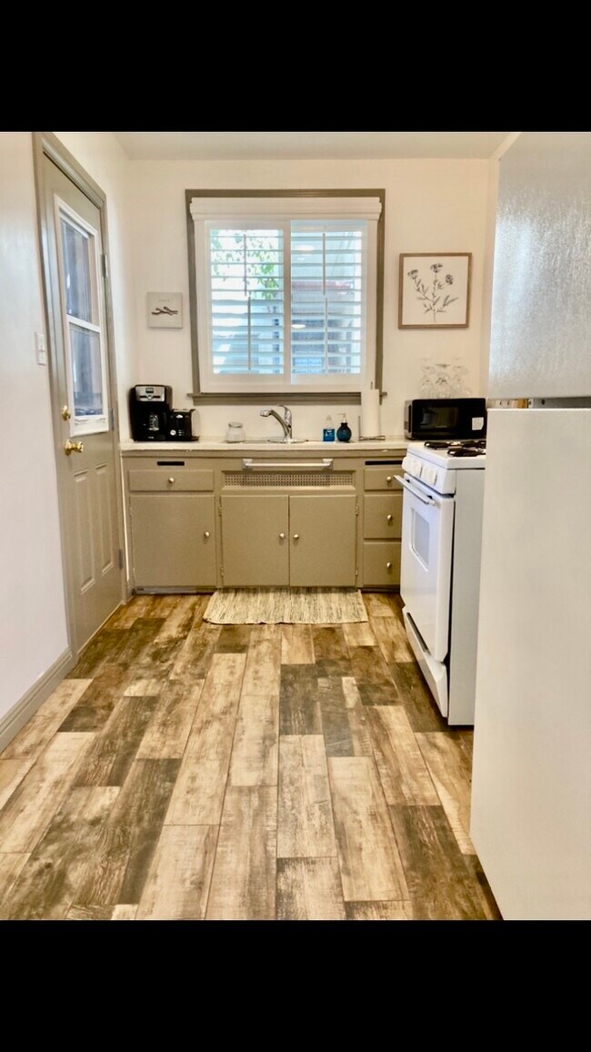 Photo - 3616 W Adams Blvd Unit 1