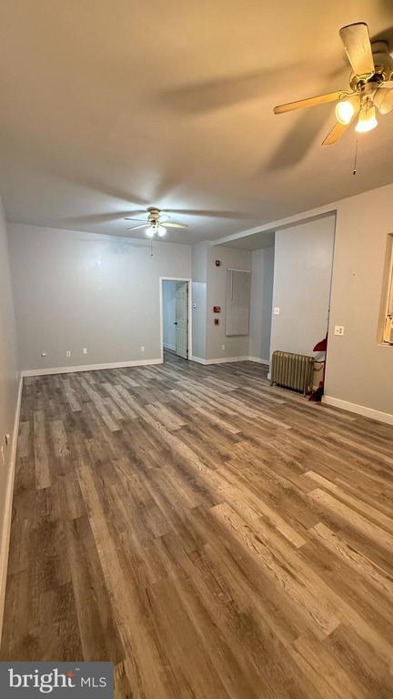 Photo - 2353 E Somerset St