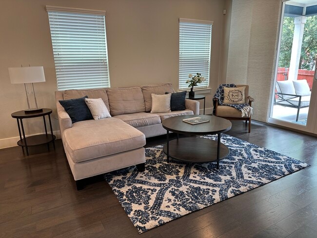 Photo - 509 Elmhurst Ave