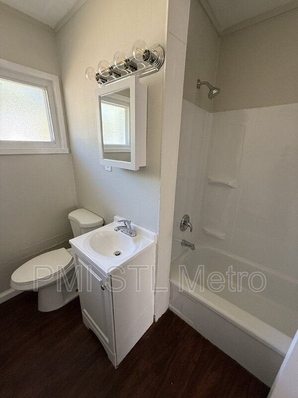 Photo - 5319 Elsie Ave