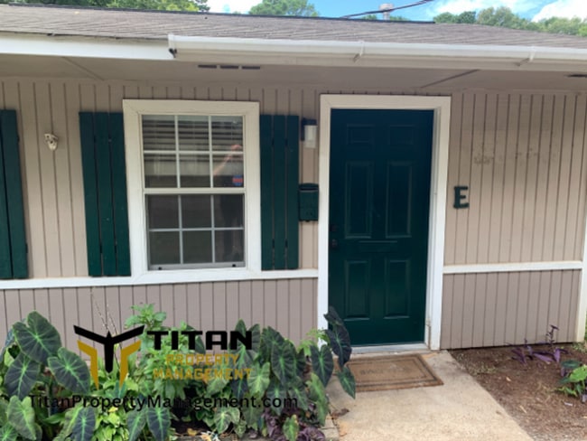 Photo - Studio Apartment with Great Location Unit 2014 Watts Rd. Apt E