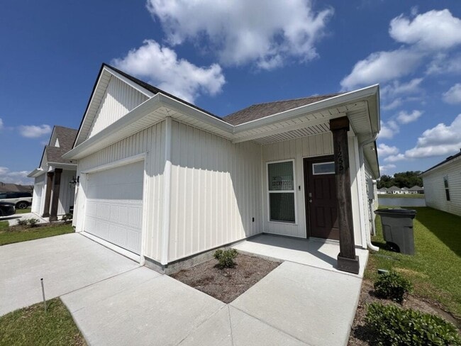 Photo - Charming 3 Bed, 2 Bath Home in Prime Locat...