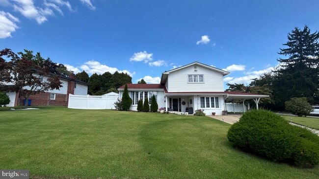 Building Photo - 121 Kingfield Rd Rental