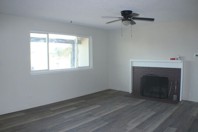 Photo - Beautiful Rental with Fireplace, Granite Counters & Relaxing Backyard