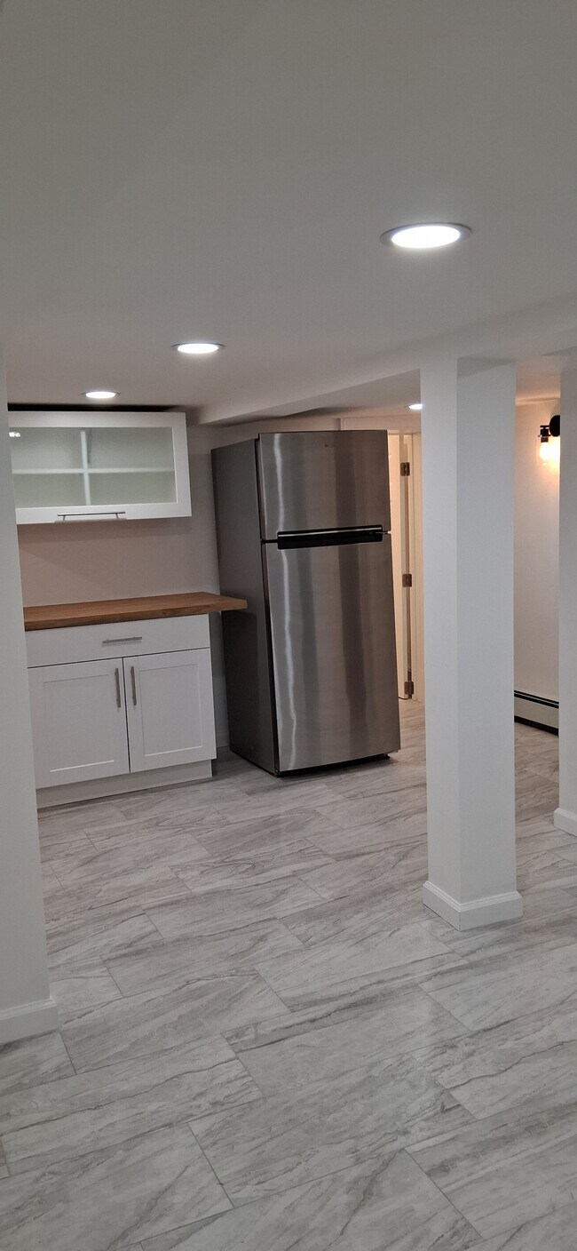 Photo - 28 Pineoaks Pl