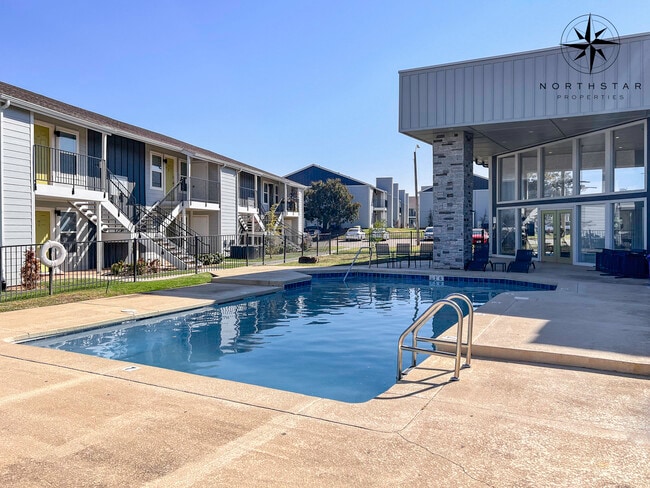 Saltwater Pool - Quail Run Apartments