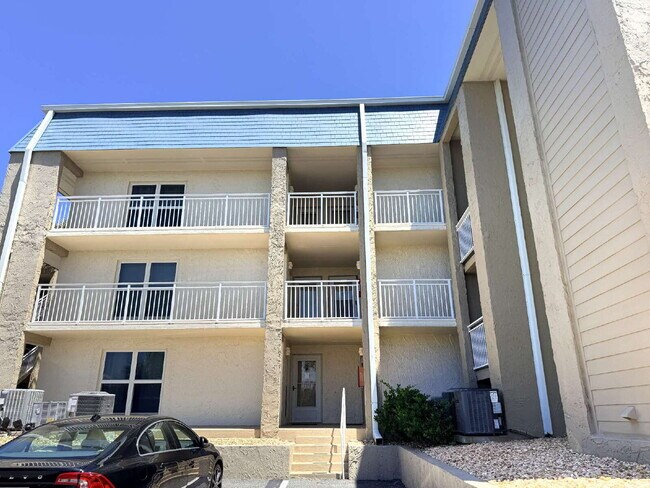 Photo - Furnished Tradewinds Condo! Available 08/01/2026 Unit 82