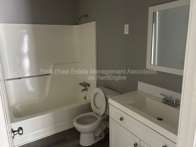 Photo - 217 W Quilly St